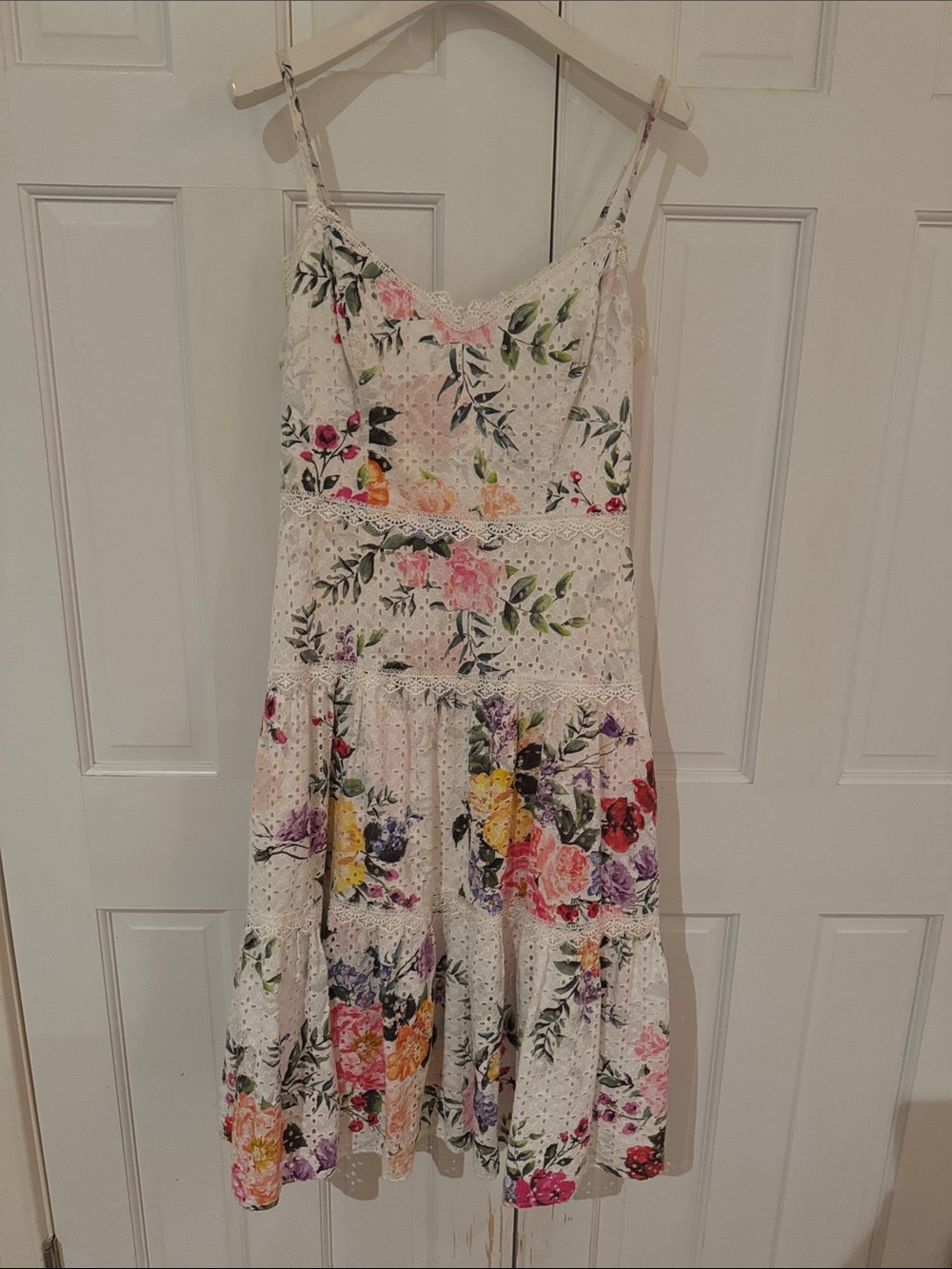Marchesa NOTTE White Floral Eyelet tiered lace Midi Dress Sz 8